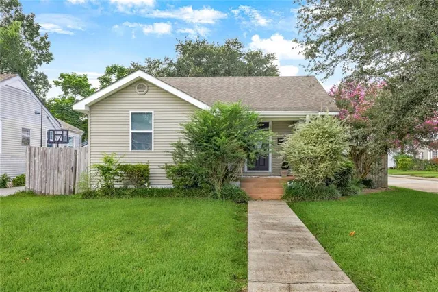 $2,000 | 1034 Alta Street, Metairie, LA 70001