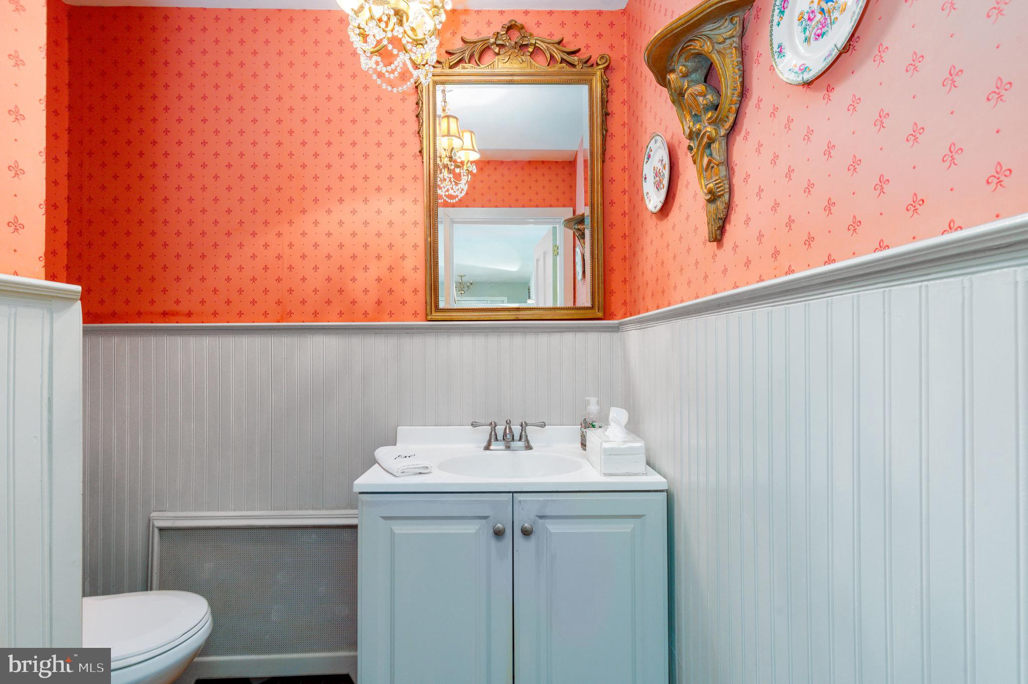 719 Cedar Hill Road Ambler, PA 19002 - Photo 16 of 48 Powder Room