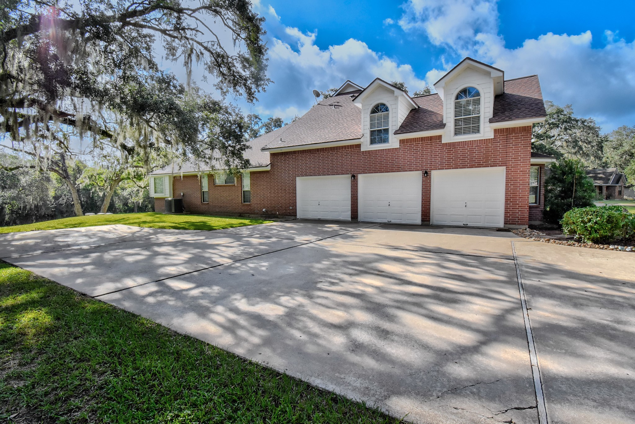 7547 County Road 684D Sweeny, TX 77480 - Photo 39 of 48 3 Car Garage with sep. openers!