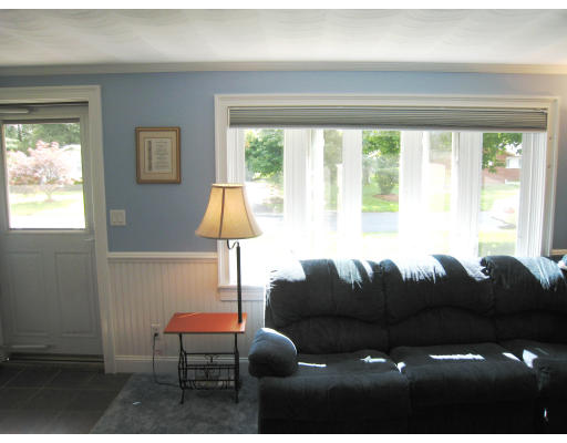11 Francine Road Framingham, MA 01701 - Photo 12 of 17 Gallery Image 12