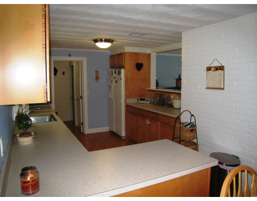 11 Francine Road Framingham, MA 01701 - Photo 9 of 17 Gallery Image 9