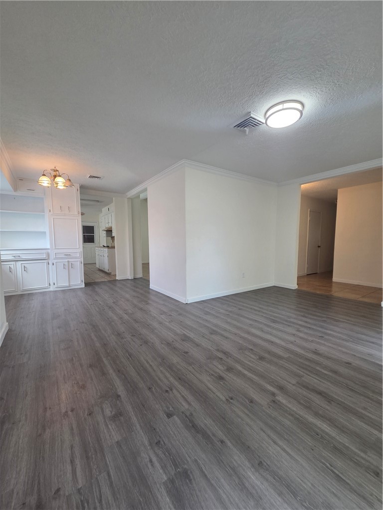4402 Sutton Lane Corpus Christi, TX 78411 - Photo 6 of 19