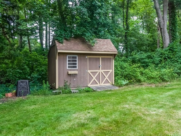9 Paddock Road Easton, MA 02375 - Photo 7 of 28 Gallery Image 7