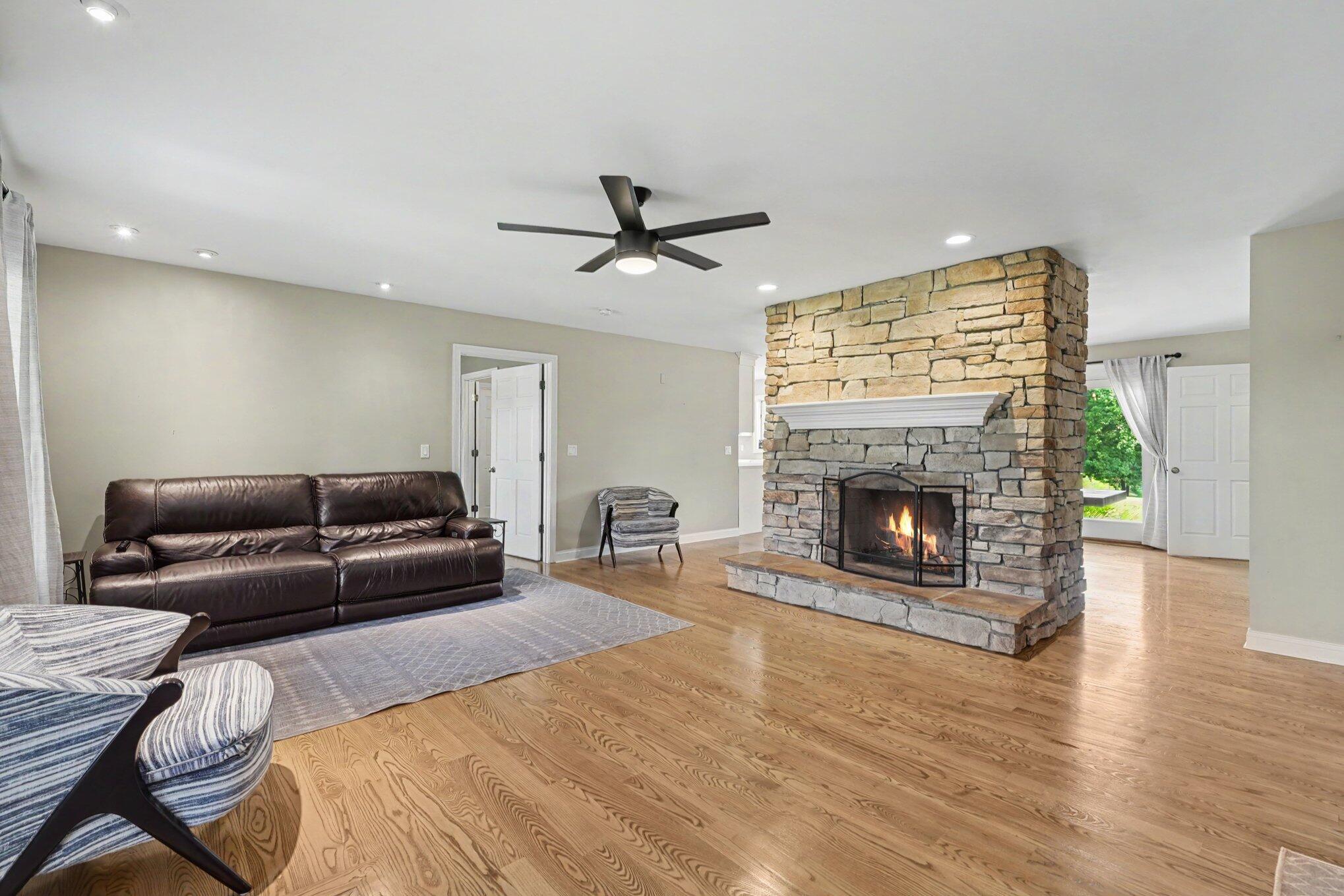 9799 Washington Trace Road California, KY 41007 - Photo 8 of 25 007_file_4865