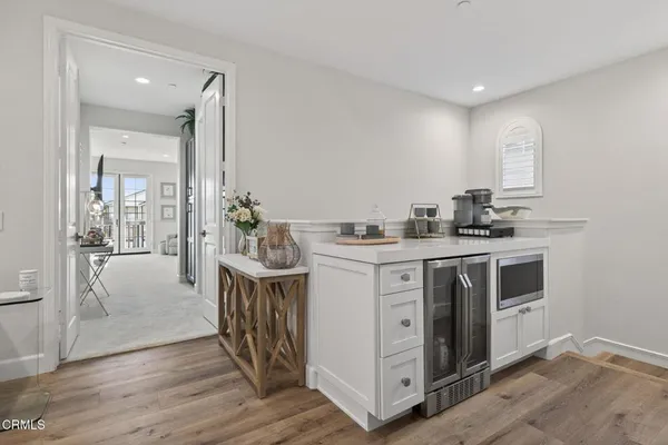 $1,750,000 | 4045 Harbour Island Lane, Oxnard, CA 93035