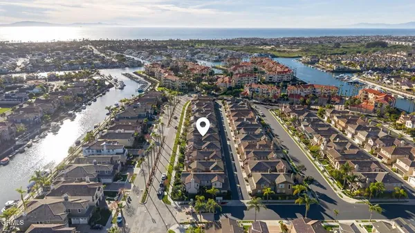 $1,750,000 | 4045 Harbour Island Lane, Oxnard, CA 93035