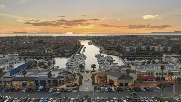 $1,750,000 | 4045 Harbour Island Lane, Oxnard, CA 93035