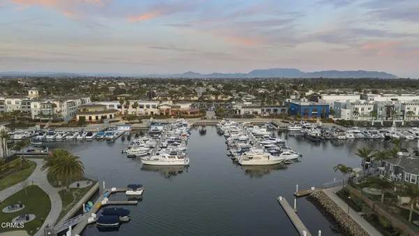 $1,750,000 | 4045 Harbour Island Lane, Oxnard, CA 93035