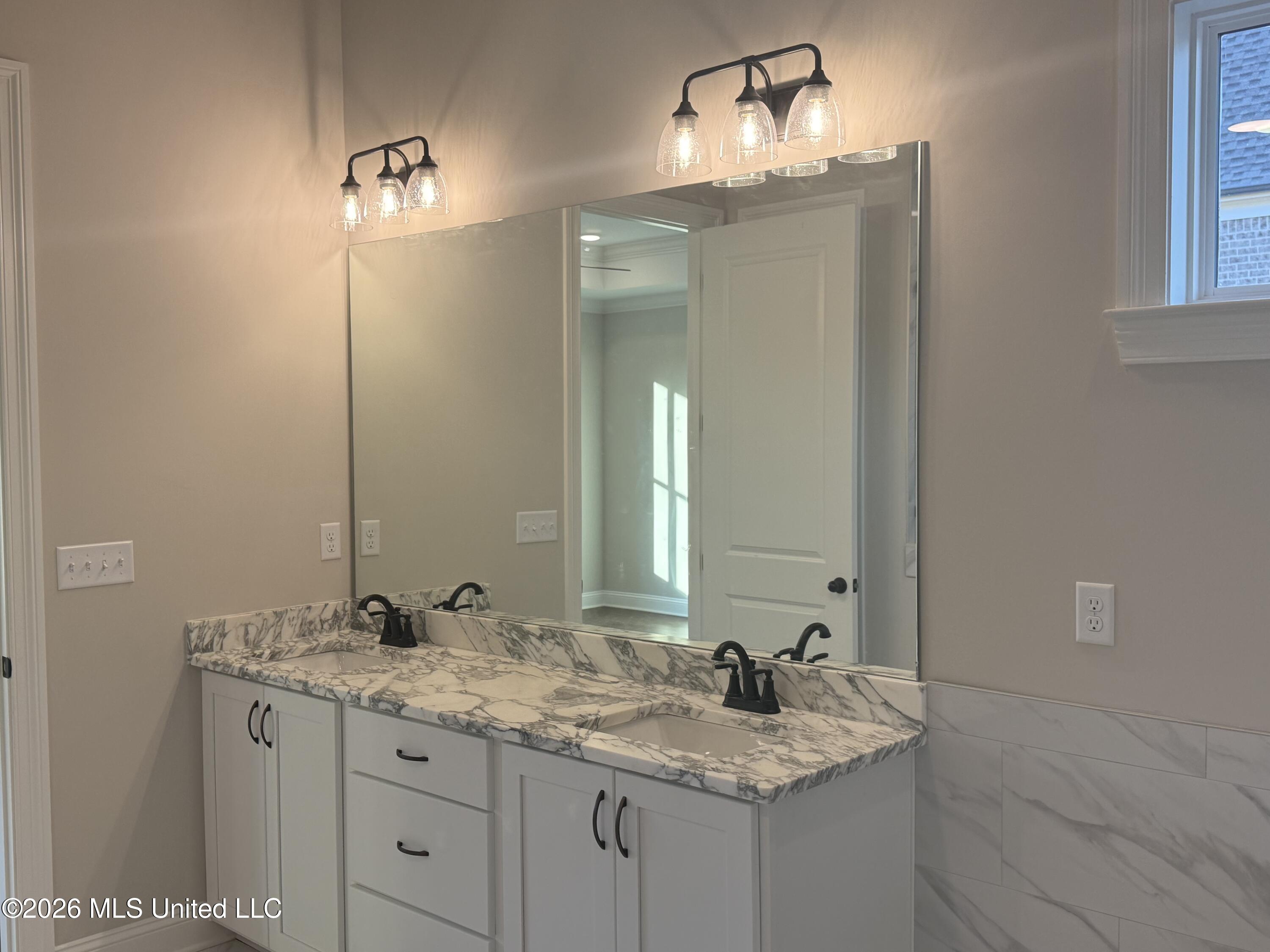 2275 Livingston Way Hernando, MS 38632 - Photo 32 of 48 IMG_3305