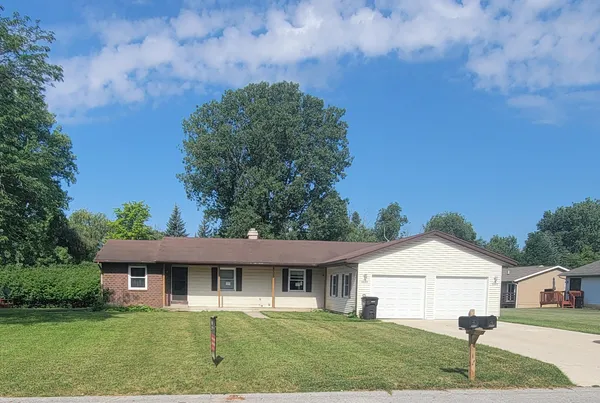 $425,000 | 2665 Ridgecroft Drive Southeast, Kentwood, MI 49546