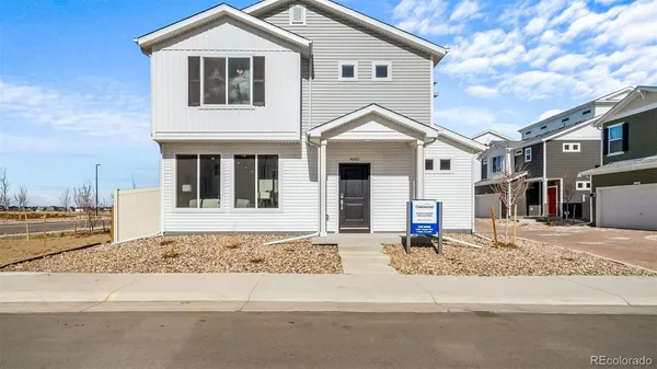 $412,990 | 622 Wagon Wheel Way, Bennett, CO 80102