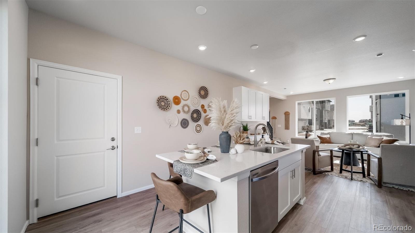 622 Wagon Wheel Way Bennett, CO 80102 - Photo 6 of 39
