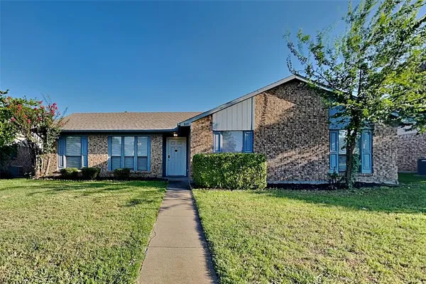 $2,390 | 820 Whitehall Drive, Plano, TX 75023