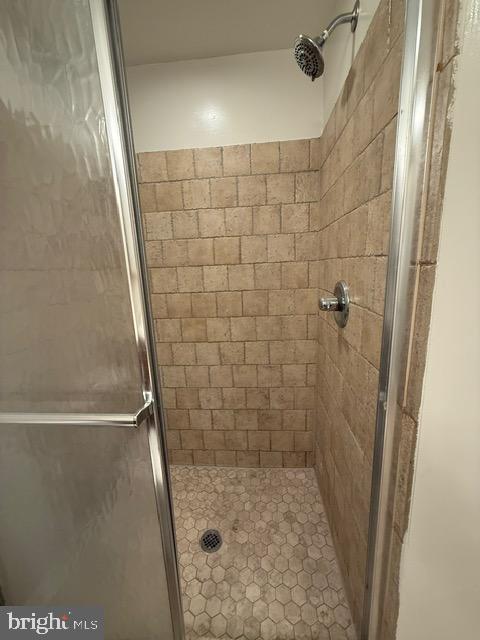 607 St Dunstans Road Baltimore, MD 21212 - Photo 14 of 25 a bathroom with a shower