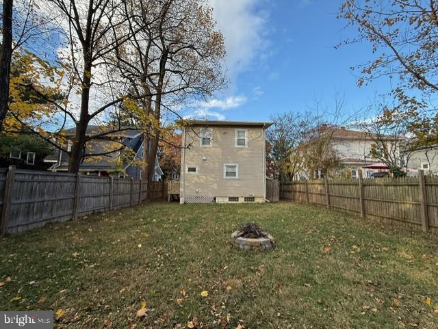 607 St Dunstans Road Baltimore, MD 21212 - Photo 24 of 25 a house view with backyard space