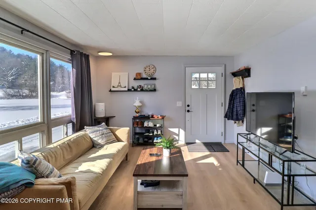 $2,200,000 | 306 Merwinsburg Road, Effort, PA 18330