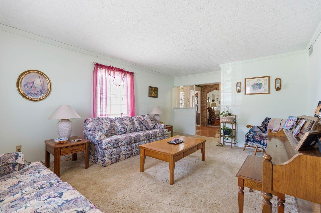 6881 Roundelay Road North Reynoldsburg, OH 43068 - Photo 9 of 25