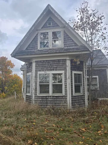 $92,000 | 781 County Road, Lubec, ME 04652