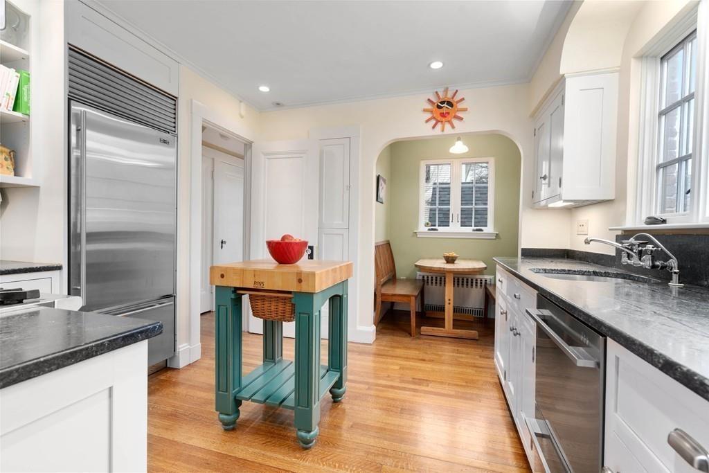 52 Glendale Road Belmont, MA 02478 - Photo 8 of 26 Gallery Image 8