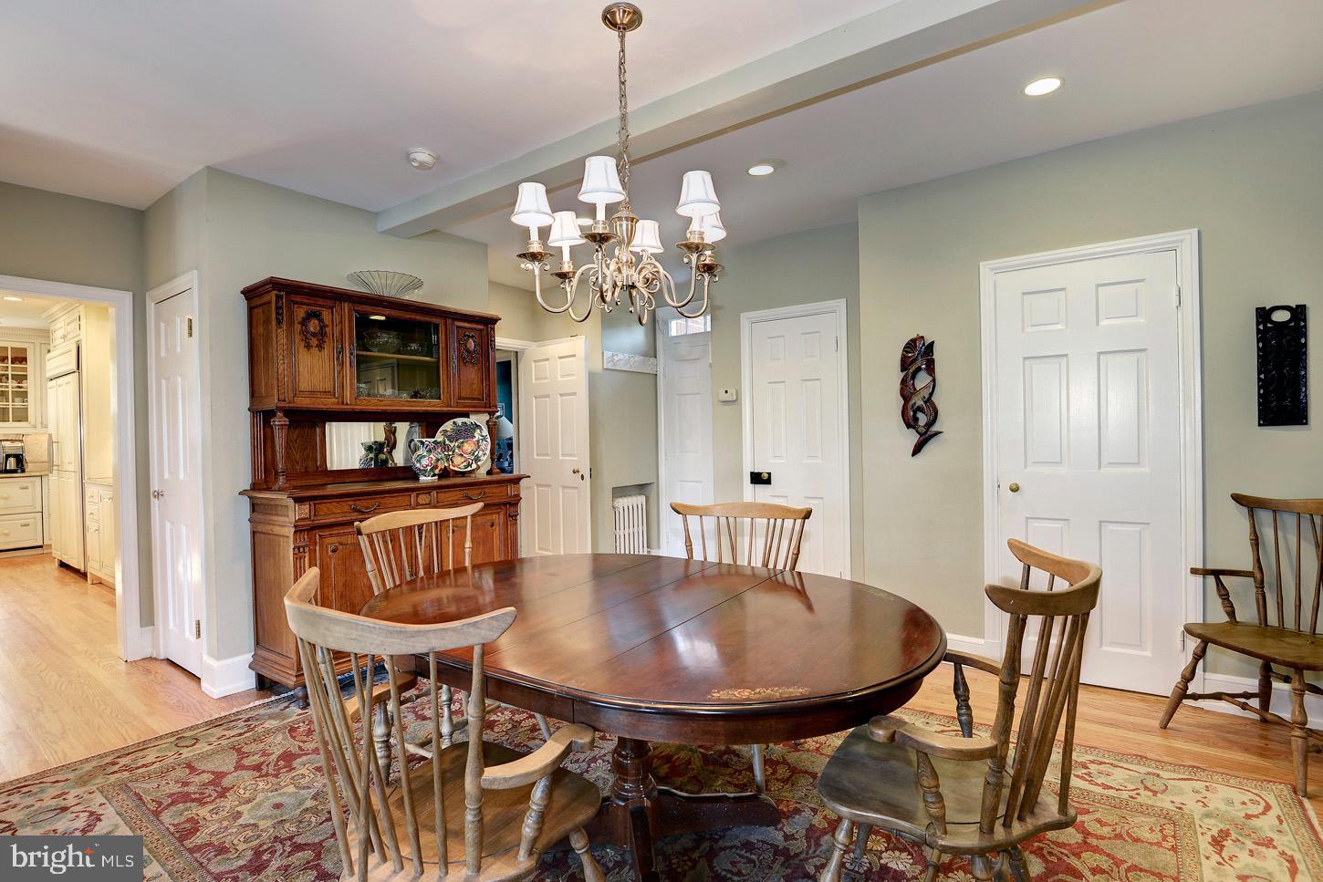 9414 Georgetown Pike Great Falls, VA 22066 - Photo 15 of 38