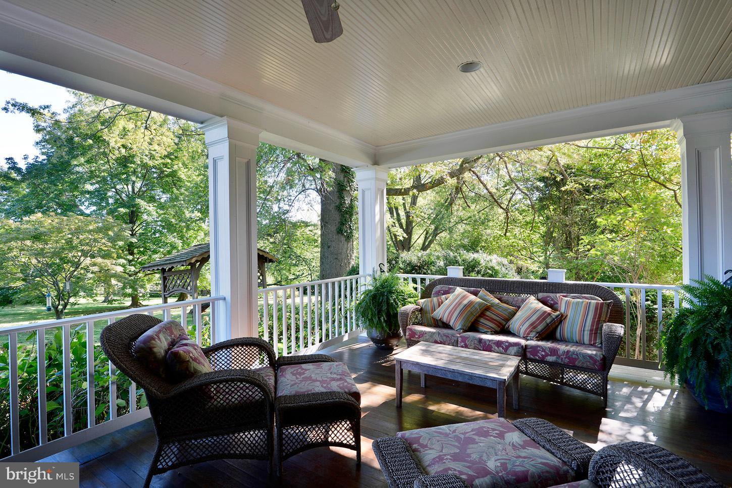 9414 Georgetown Pike Great Falls, VA 22066 - Photo 32 of 38