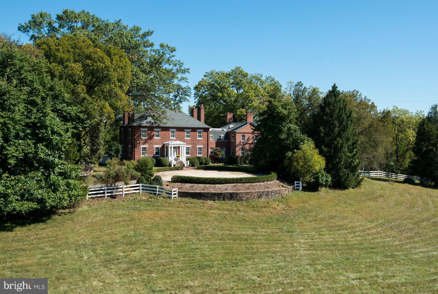 9414 Georgetown Pike Great Falls, VA 22066 - Photo 36 of 38