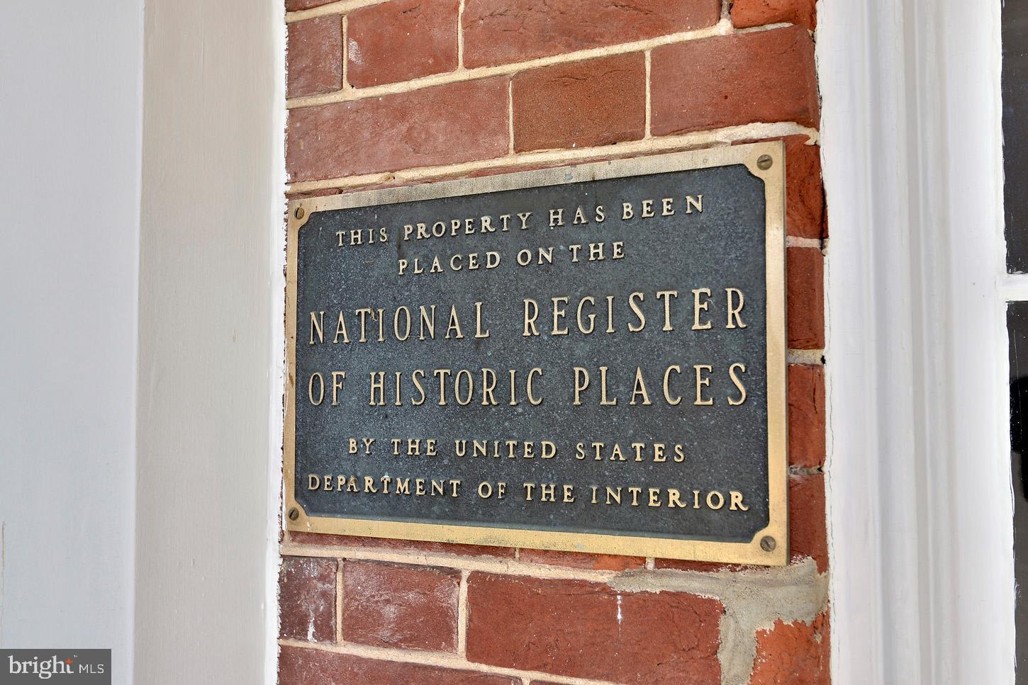 9414 Georgetown Pike Great Falls, VA 22066 - Photo 4 of 38