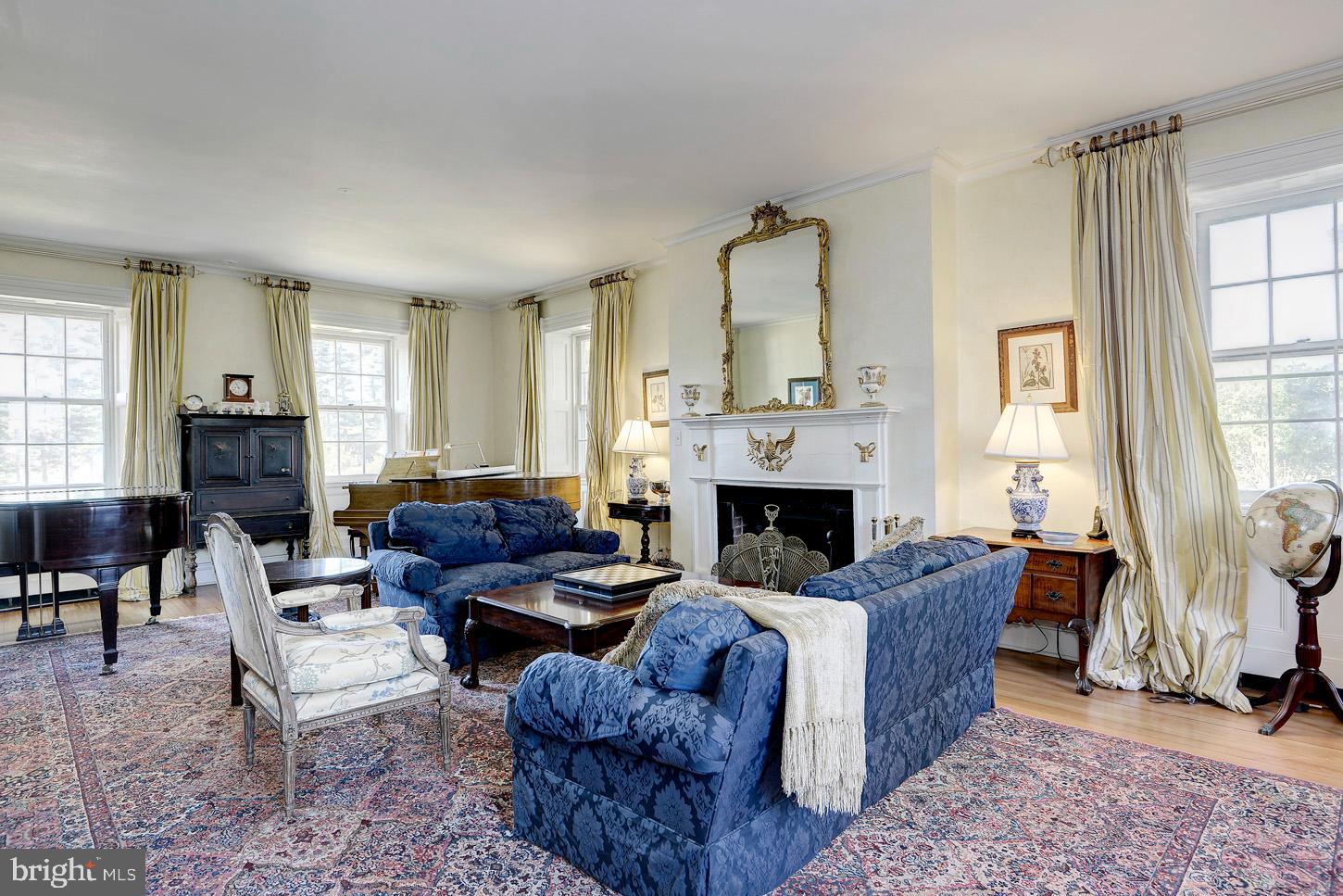 9414 Georgetown Pike Great Falls, VA 22066 - Photo 7 of 38