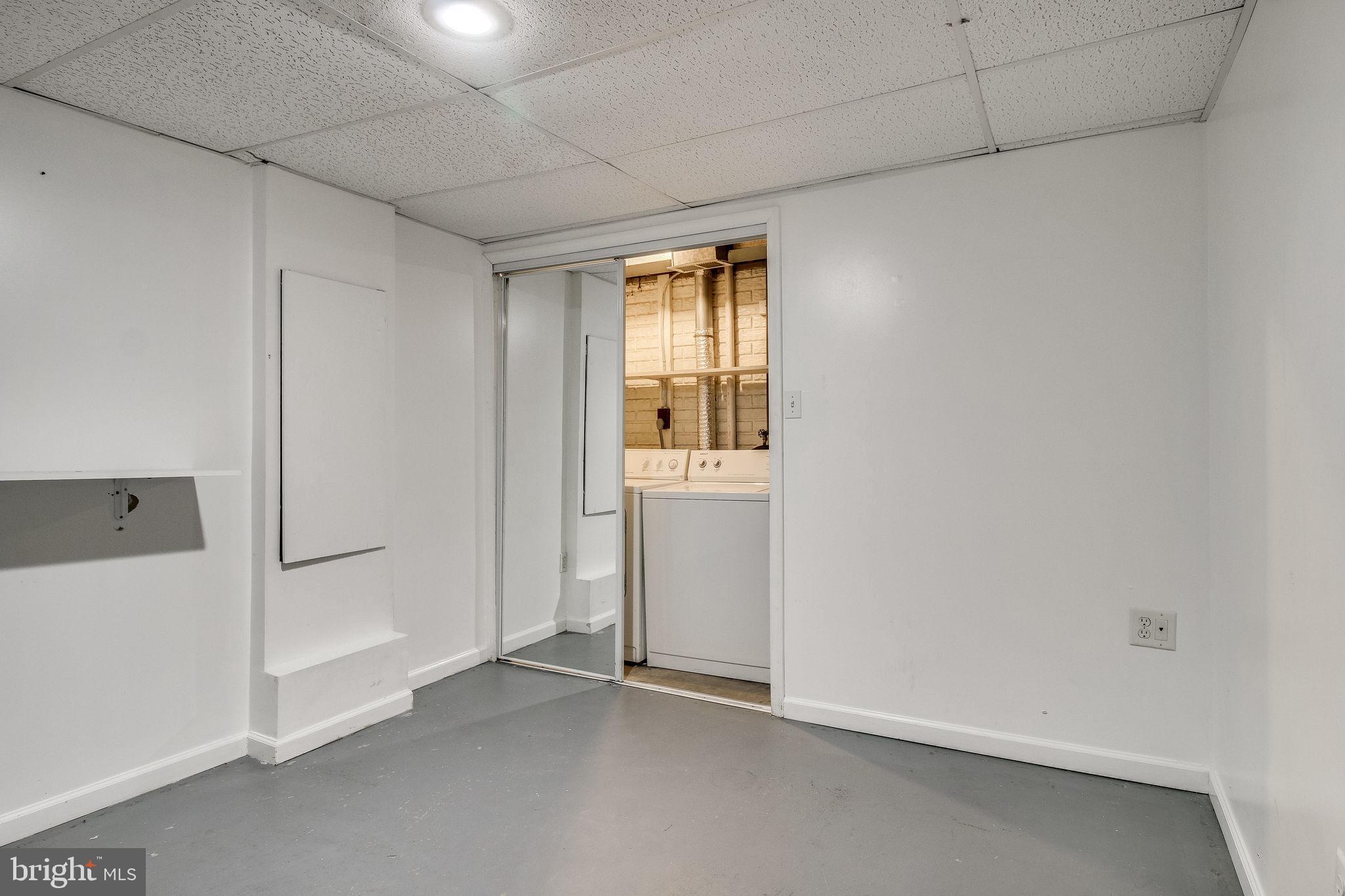 8478 Springfield Oaks Drive Springfield, VA 22153 - Photo 17 of 87