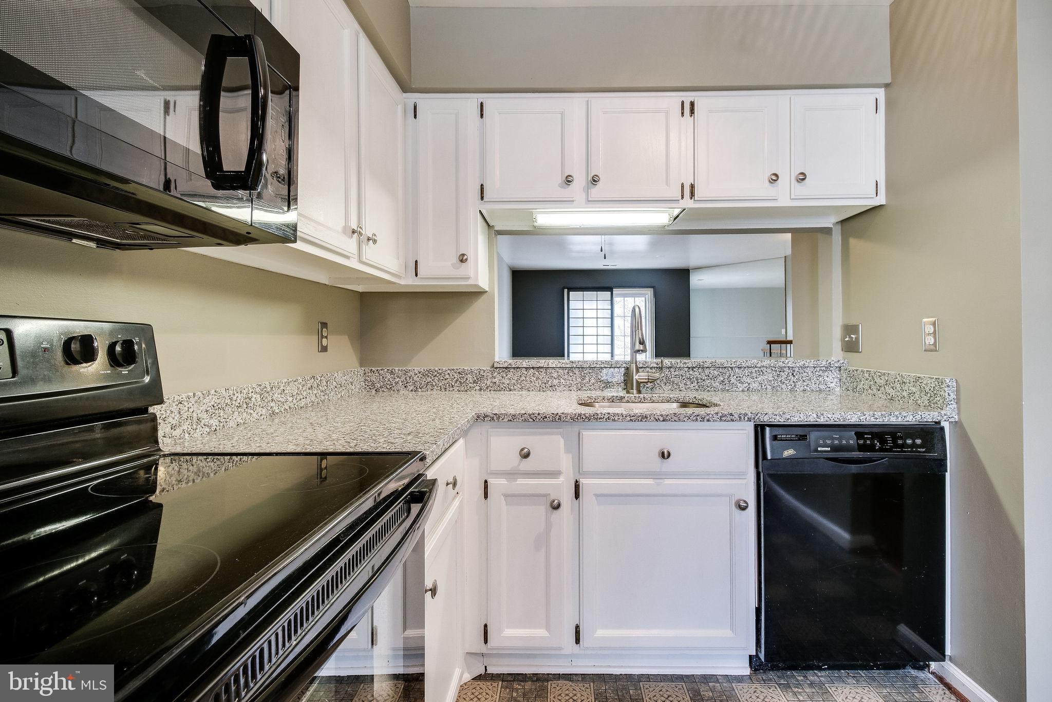 8478 Springfield Oaks Drive Springfield, VA 22153 - Photo 32 of 87