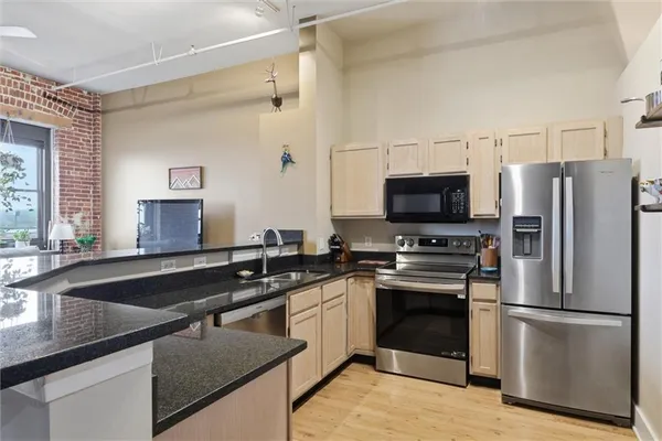 $280,000 | 200 Main Street, Unit 410, Kansas City, MO 64105