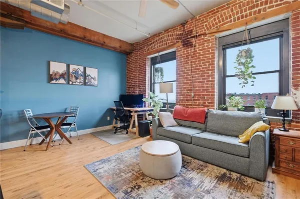 $280,000 | 200 Main Street, Unit 410, Kansas City, MO 64105