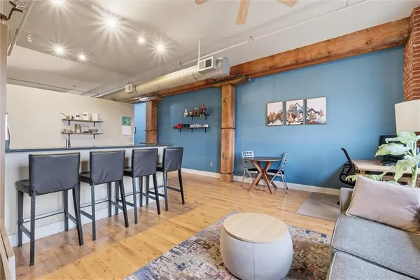 $280,000 | 200 Main Street, Unit 410, Kansas City, MO 64105