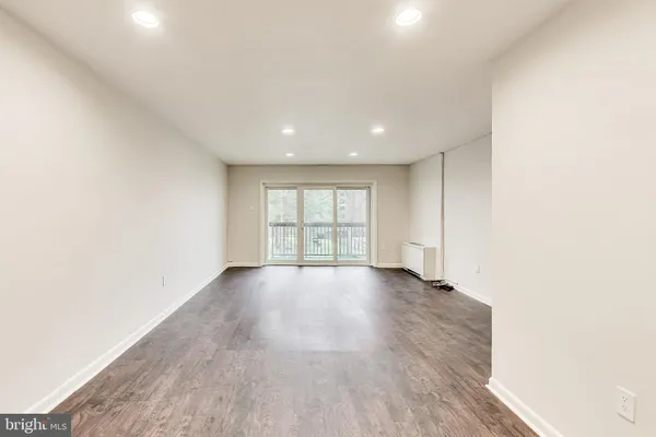 $2,000 | 7420 Lakeview Drive, Unit W205, Bethesda, MD 20817