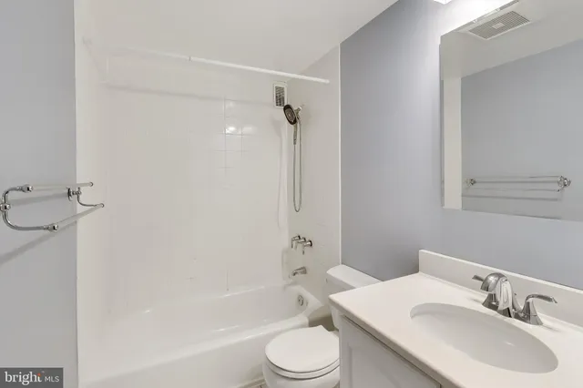 $2,000 | 7420 Lakeview Drive, Unit W205, Bethesda, MD 20817