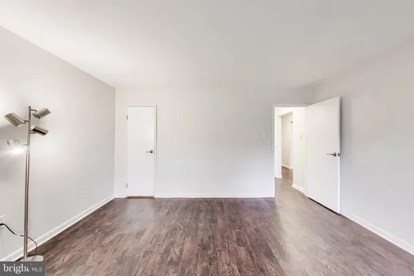 $2,000 | 7420 Lakeview Drive, Unit W205, Bethesda, MD 20817