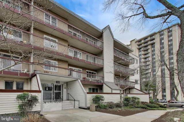$2,000 | 7420 Lakeview Drive, Unit W205, Bethesda, MD 20817