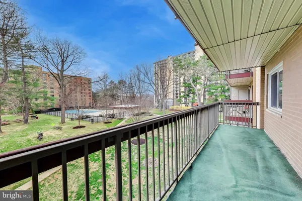 $2,000 | 7420 Lakeview Drive, Unit W205, Bethesda, MD 20817