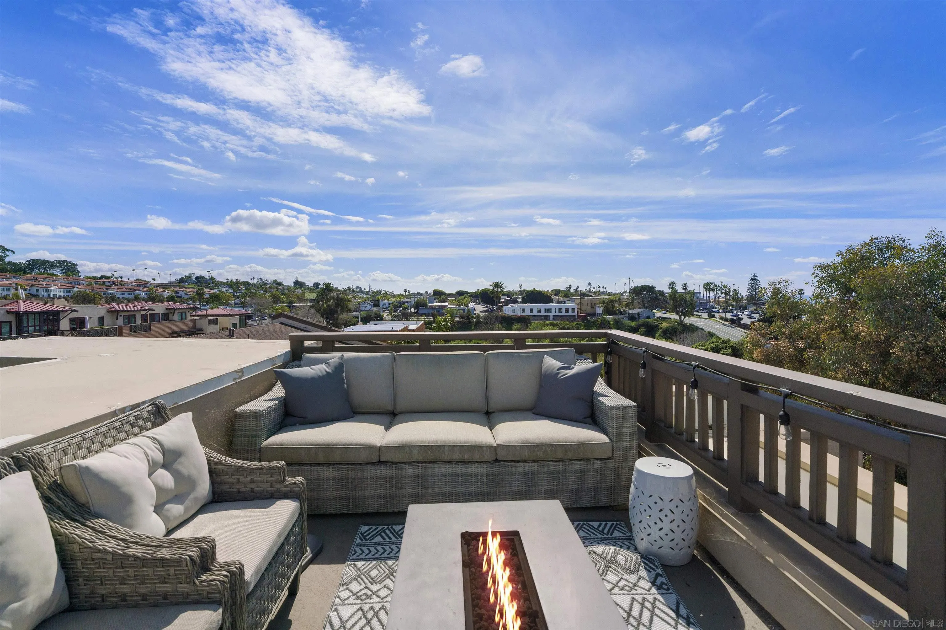 215 2nd Street, Unit 101 Encinitas, CA 92024 - Photo 32 of 47