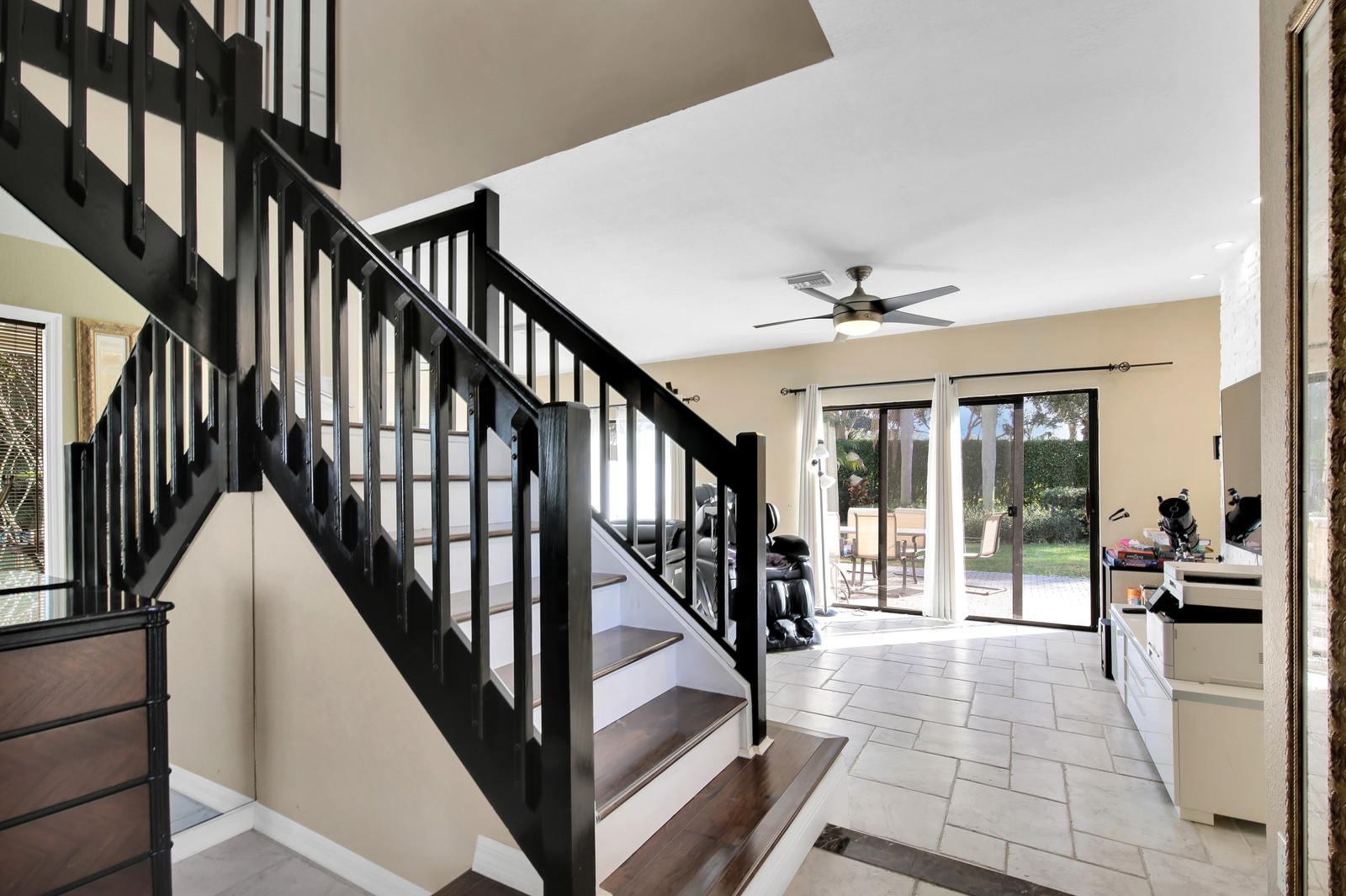 8602 Vía Giula Boca Raton, FL 33496 - Photo 12 of 27 Stairway at Entrance