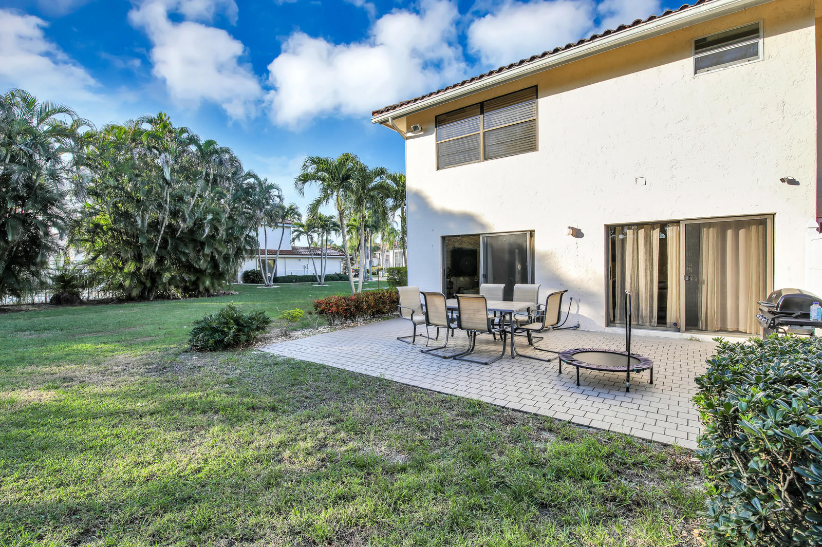 8602 Vía Giula Boca Raton, FL 33496 - Photo 5 of 27 Large Backyard