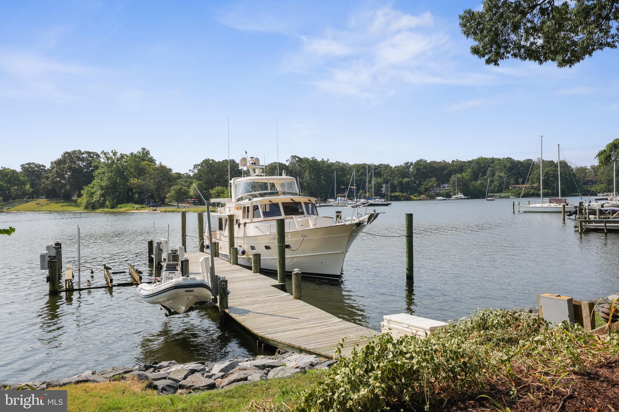 709 Dividing Road Severna Park, MD 21146 - Photo 68 of 73 20K lb boat lift, jet ski lift & deep slip