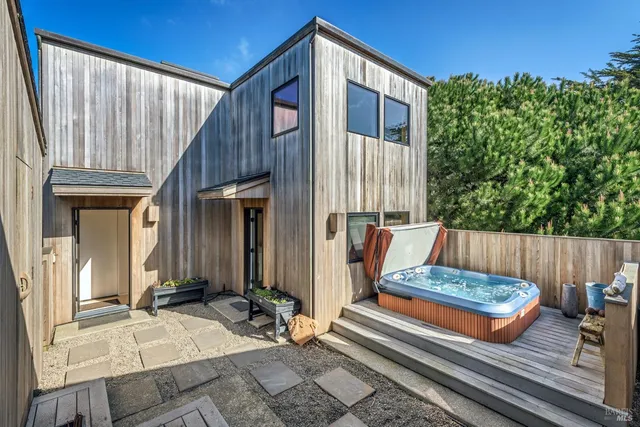 $1,695,000 | 122 Mast Head Reach, The Sea Ranch, CA 95497