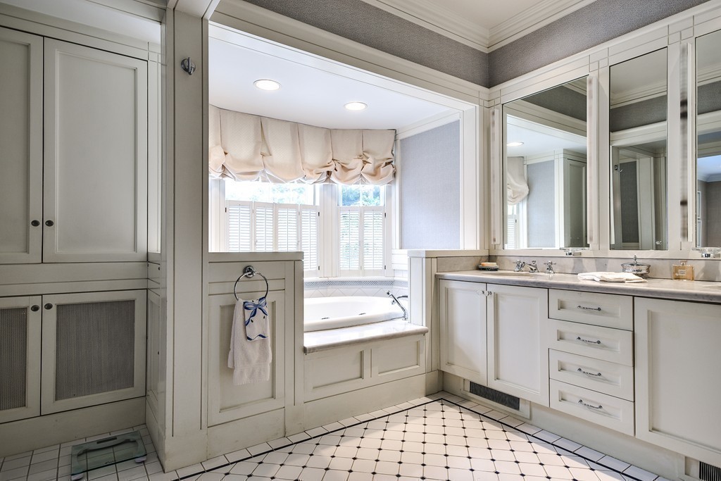 91 Middlesex Road Brookline, MA 02467 - Photo 15 of 27