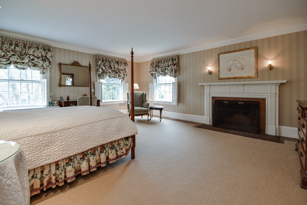 91 Middlesex Road Brookline, MA 02467 - Photo 18 of 27