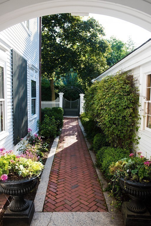 91 Middlesex Road Brookline, MA 02467 - Photo 26 of 27