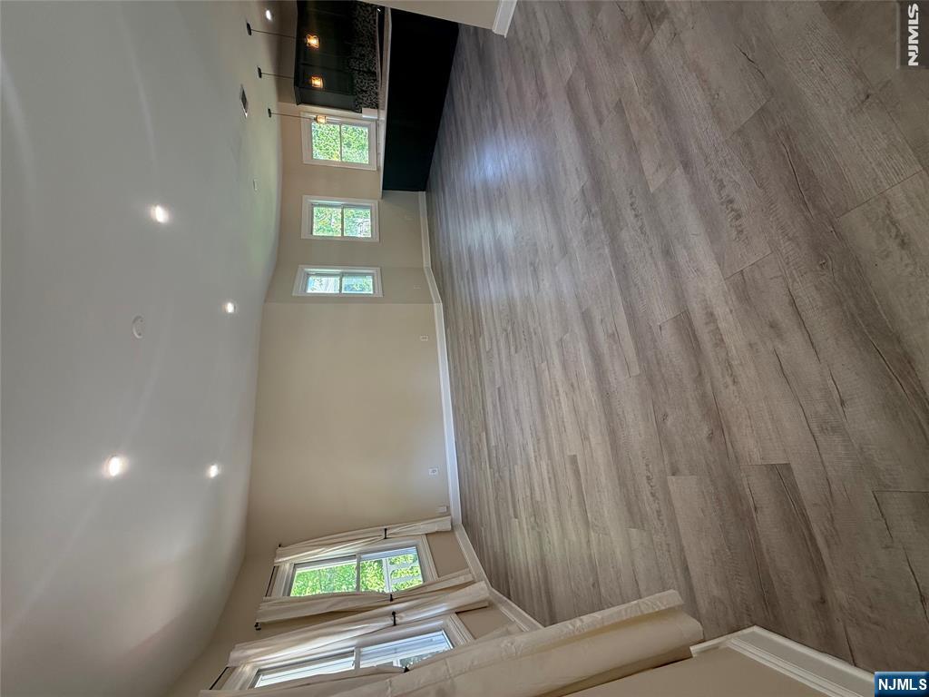 43 Boyce Place, Unit 2 Ridgewood, NJ 07450 - Photo 2 of 14