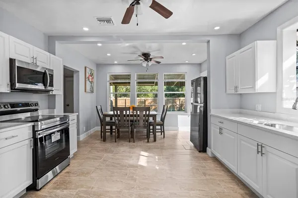 $2,400 | 1571 South Myrtle Avenue, Clearwater, FL 33756