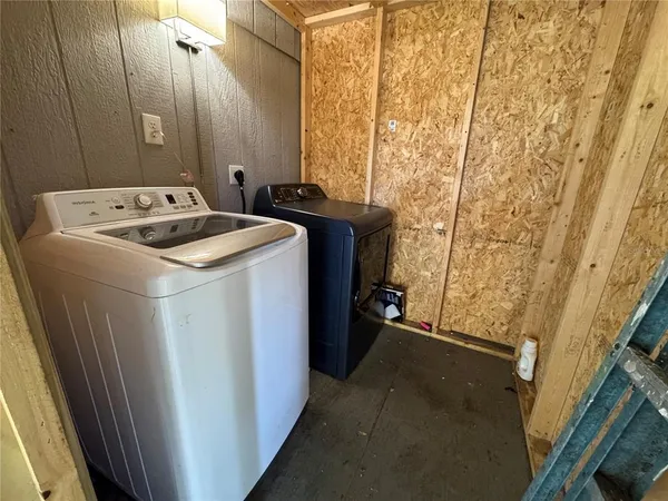 $2,400 | 1571 South Myrtle Avenue, Clearwater, FL 33756