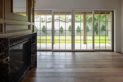 $2,750,000 | 1126 East 7 1/2 Street, Houston, TX 77009